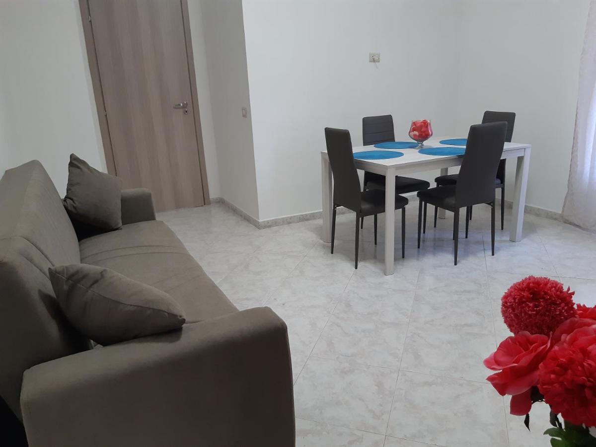 Stabia Vacanze Кастеламаре ди Стабия Екстериор снимка